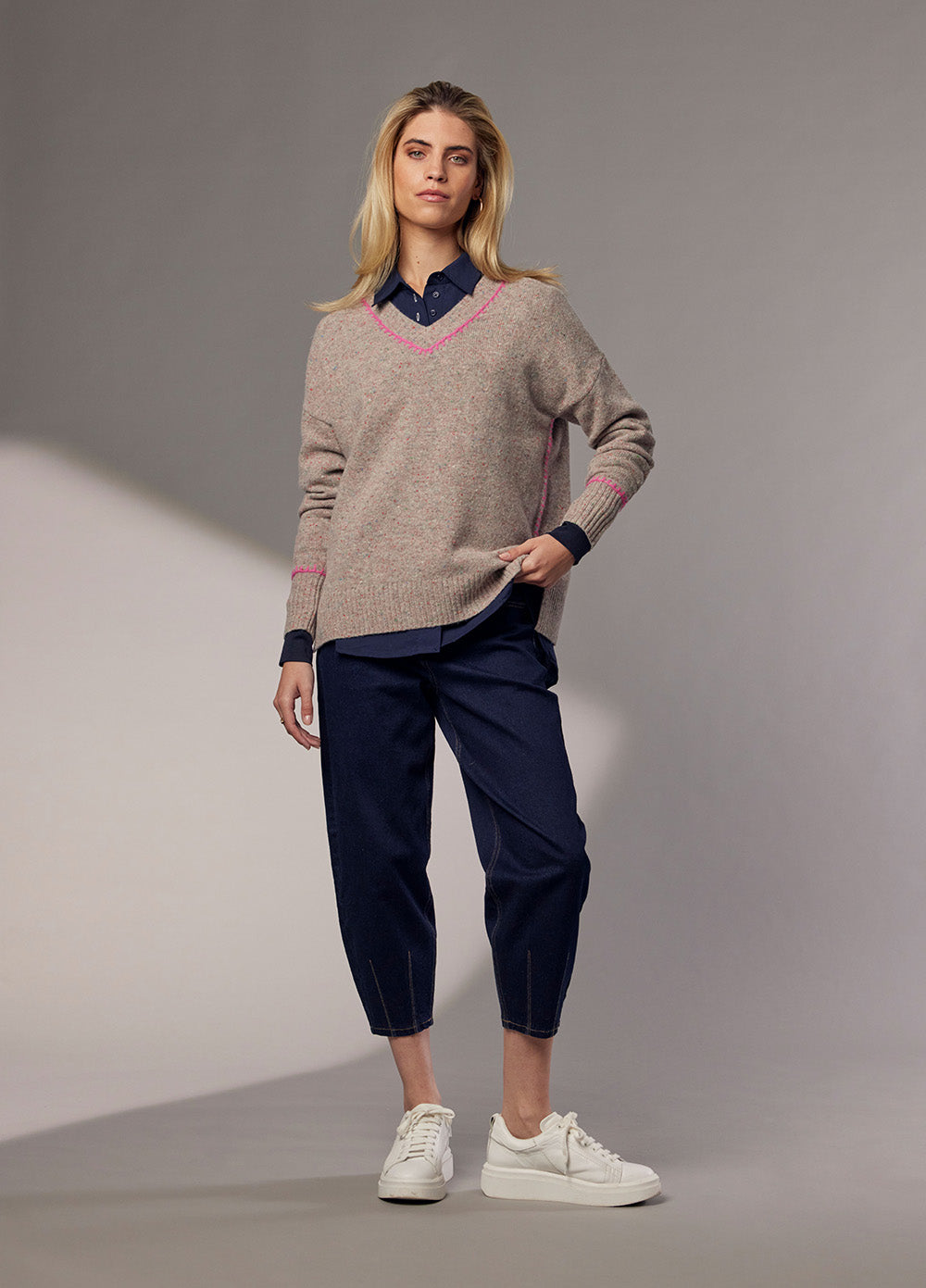 Saddle Row V-Sweater