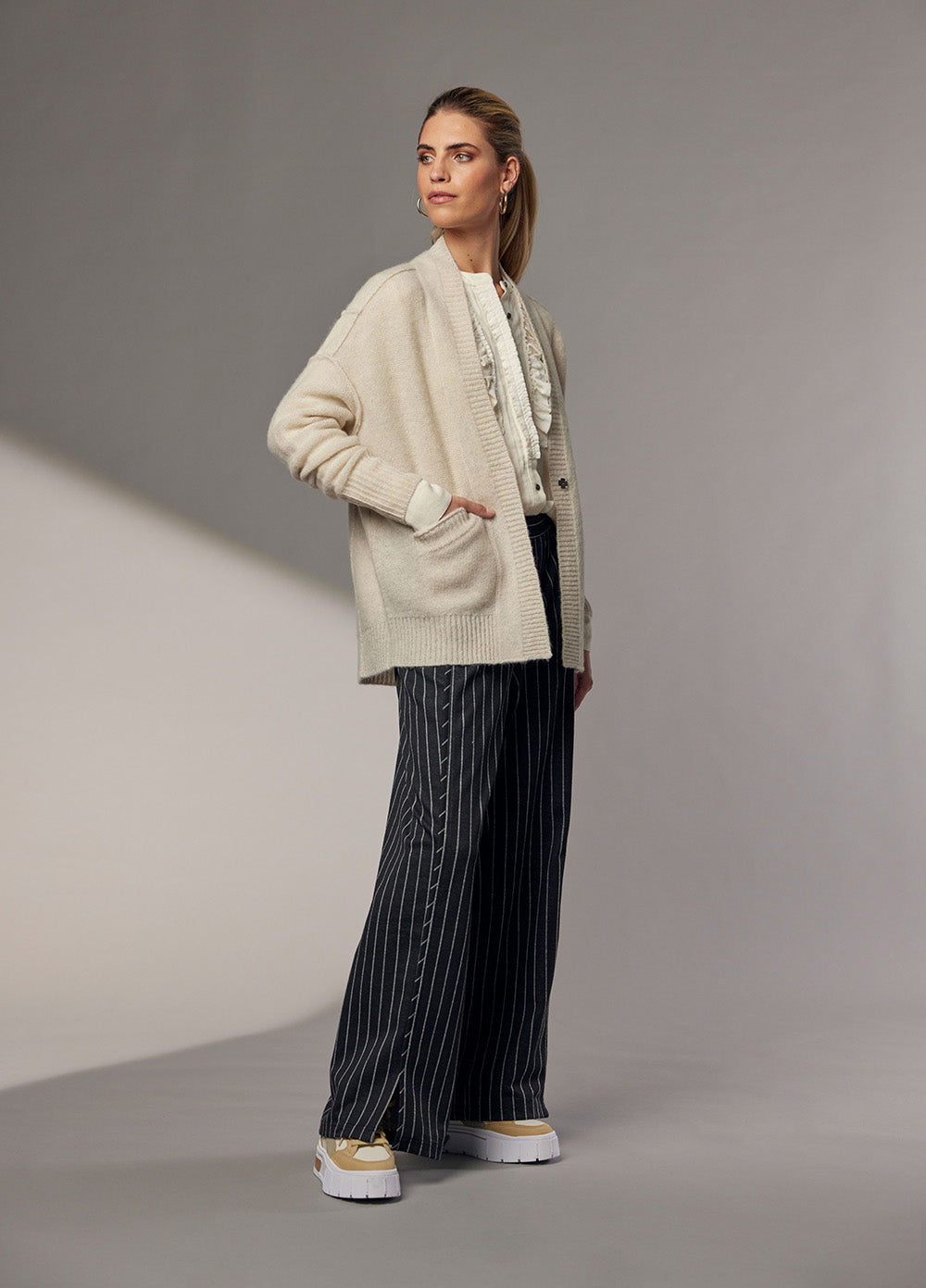 Hutch Cardi
