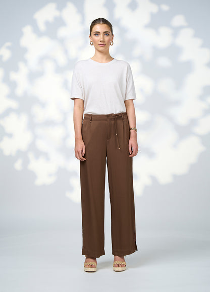 Jada Pant